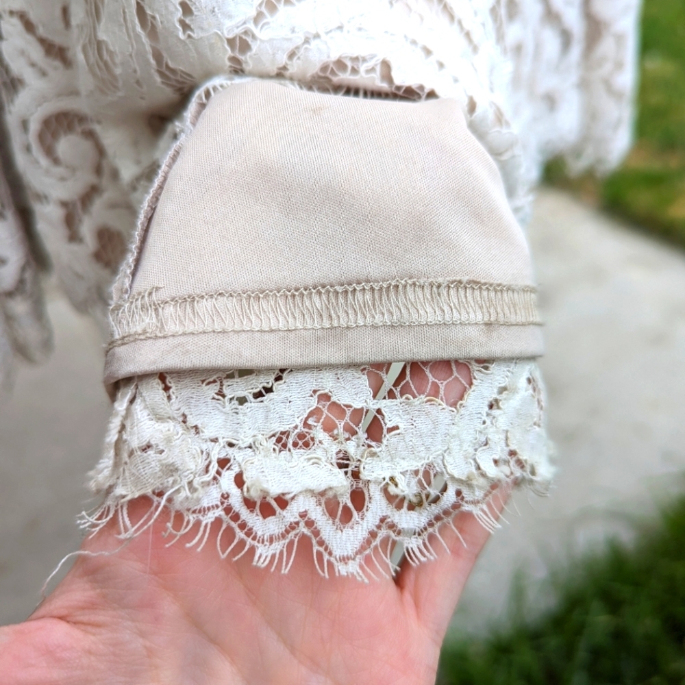 Romantic Tadashi Shoji Wedding Dress - Picture 11 of 14